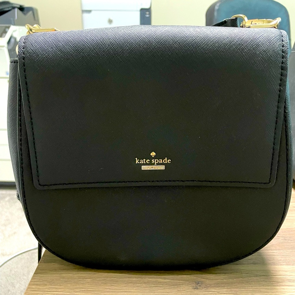 Kate Spade Crossbody Purse with adjustable strap.
